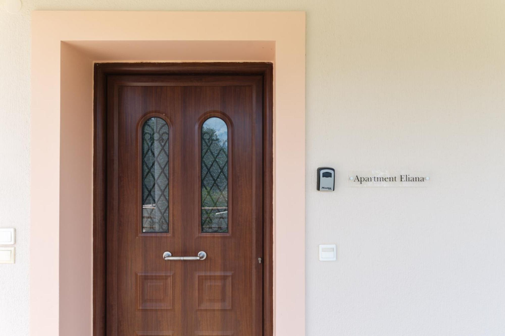 Vasilopoulos Residences - Apartments Eliana & Melanthia Argostolion Dış mekan fotoğraf